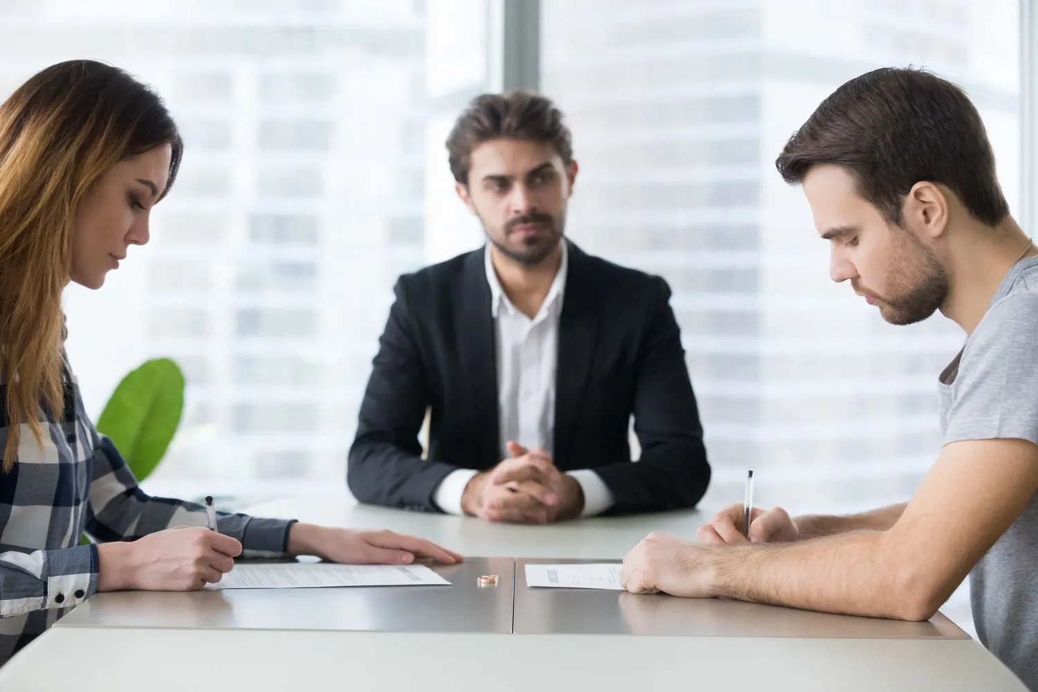 How EH Mediation Guides Couples Toward Fair and Balanced Outcomes Ferndown